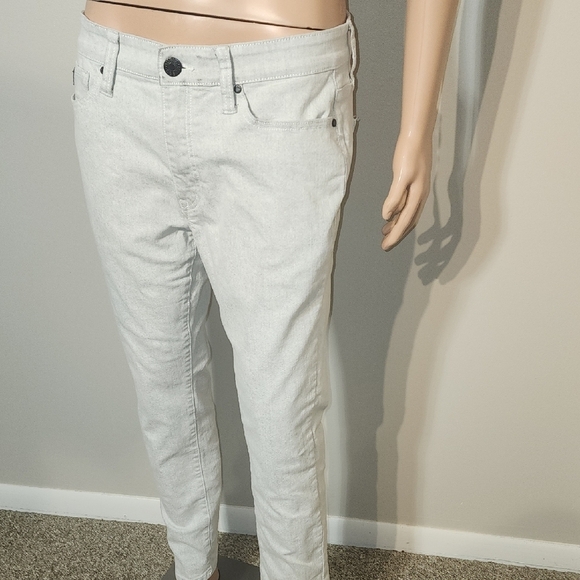 Guess Gray Straight Jeans Modern Fit - Picture 6 of 13